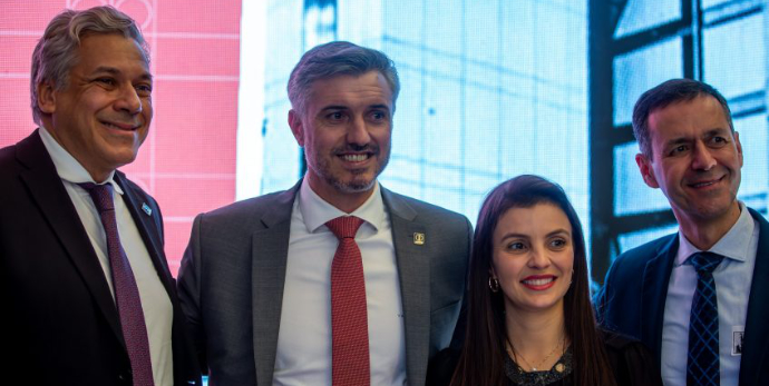 Emenda busca atualizar o piso salarial dos profissionais da categoria